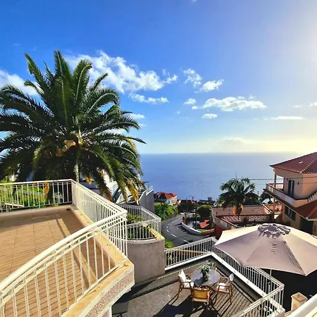 Sunshine Palace Madeira - Live Your Sunniest Dream!